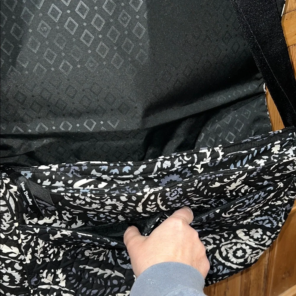 Vera Bradley Essential Messenger Bag in Paisley Noir Pattern